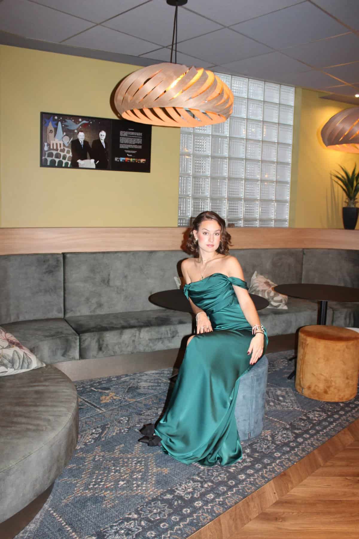 Robe logue Sophia en satin