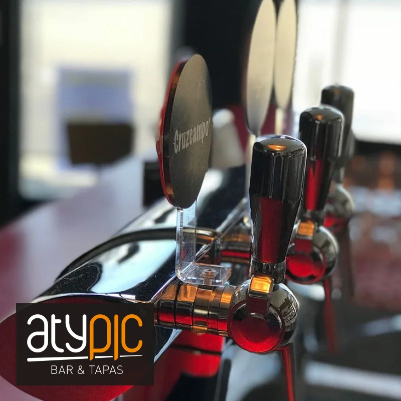 Tireuses à bière du bar de l'Atypic