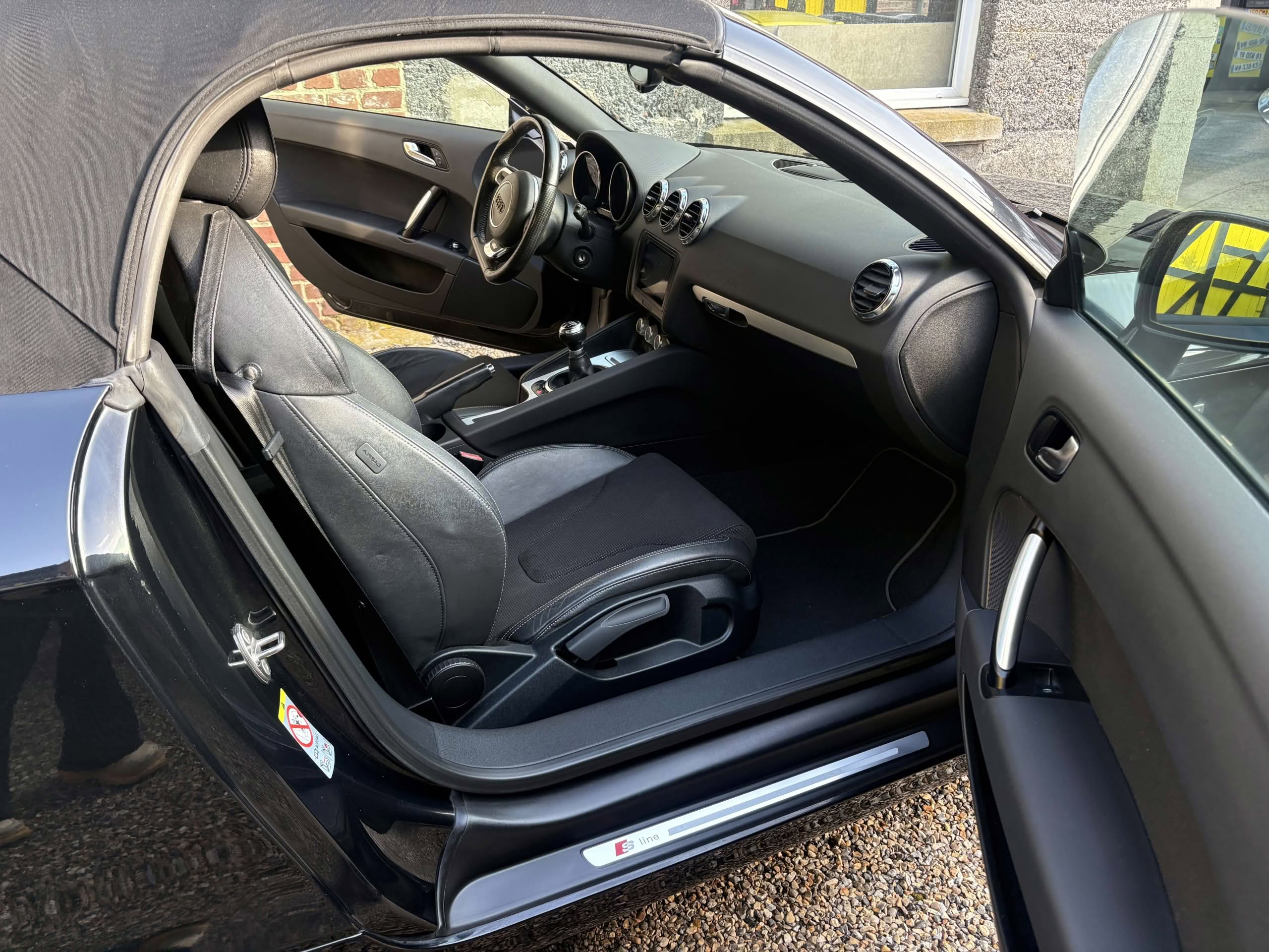 AUDI TT ROADSTER S LINE 1.8 TFSI 160CV – 2013 – Origine France – photo 9
