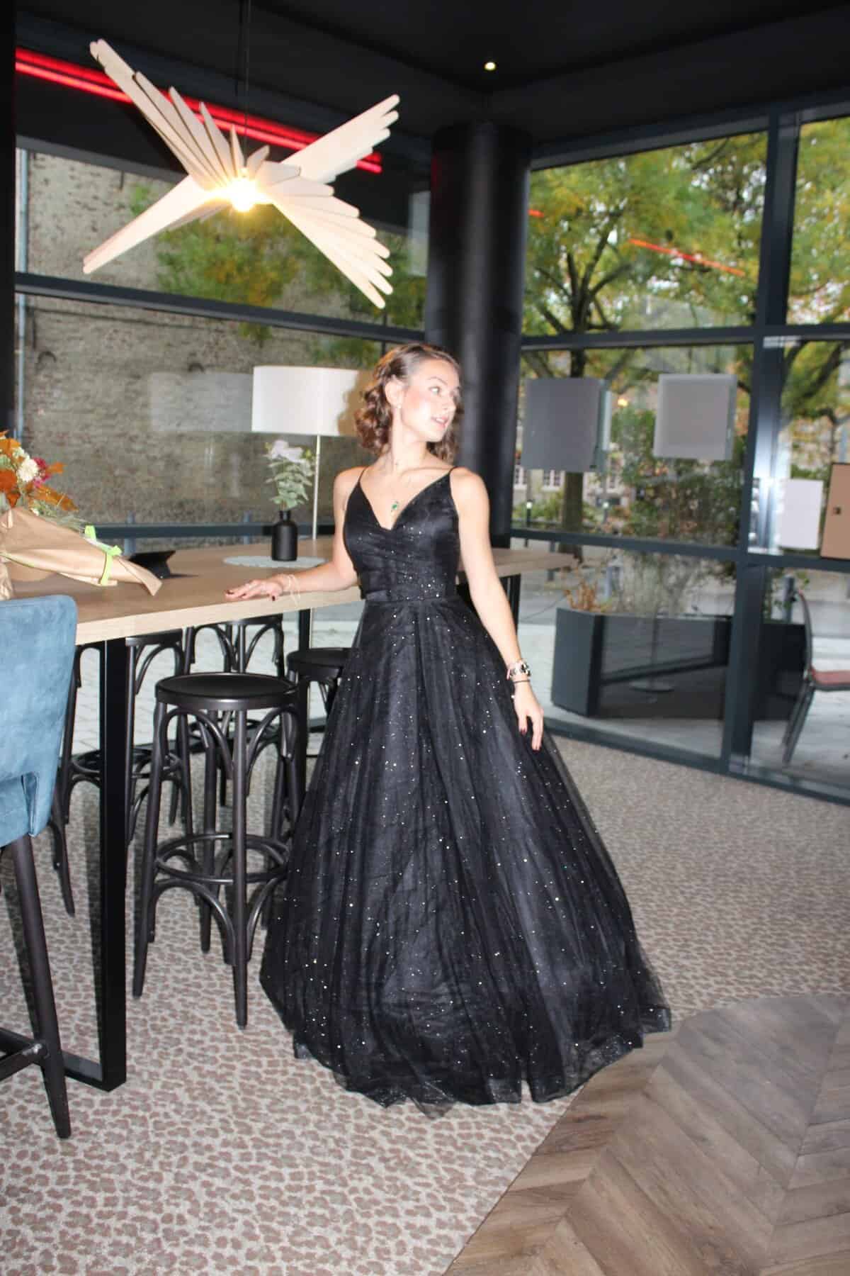 Robe princesse noire en tulle à paillettes ch9429