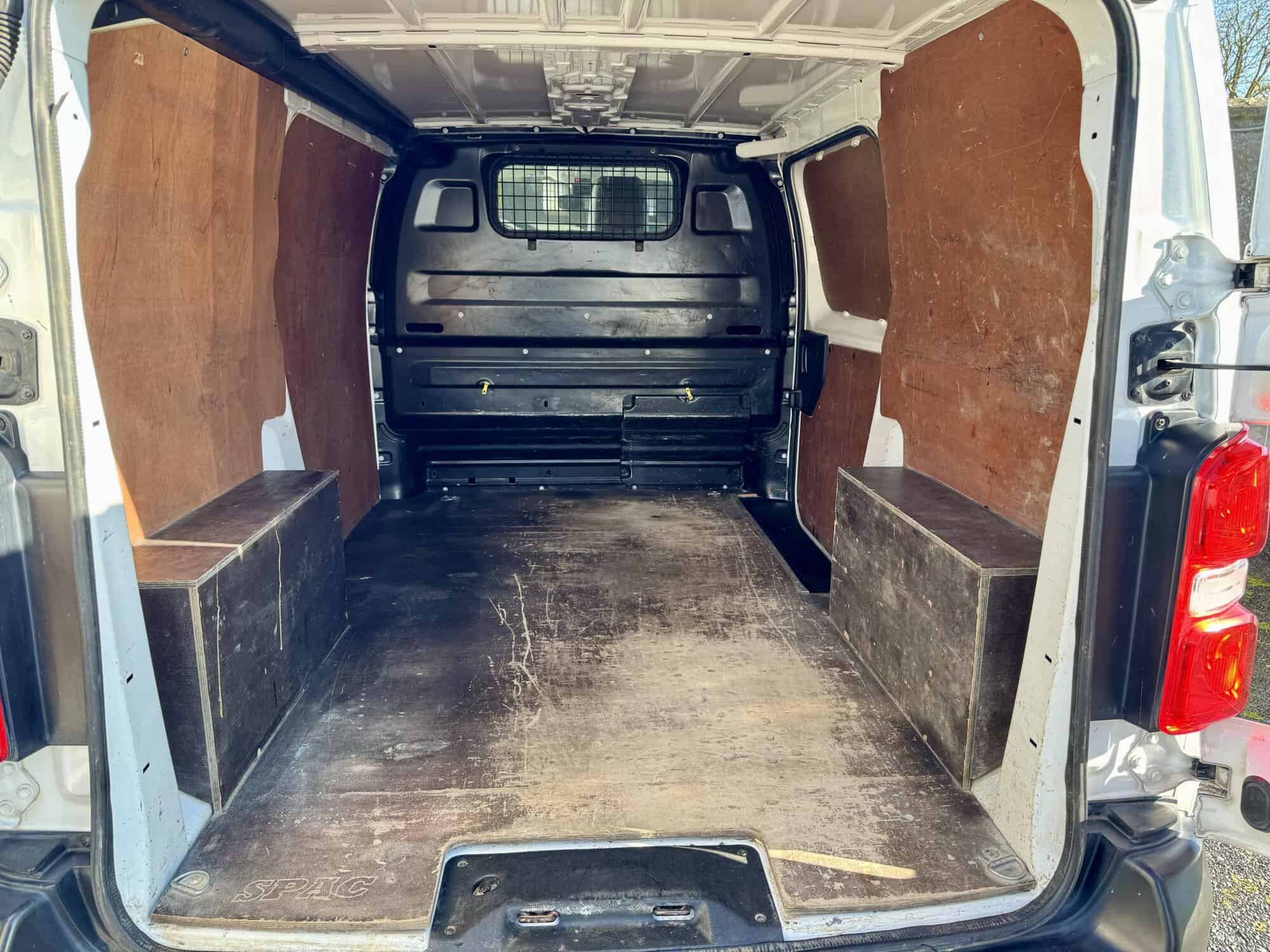 Citroen Jumpy taille M 2.0l 120cv – 1ère main – photo 7