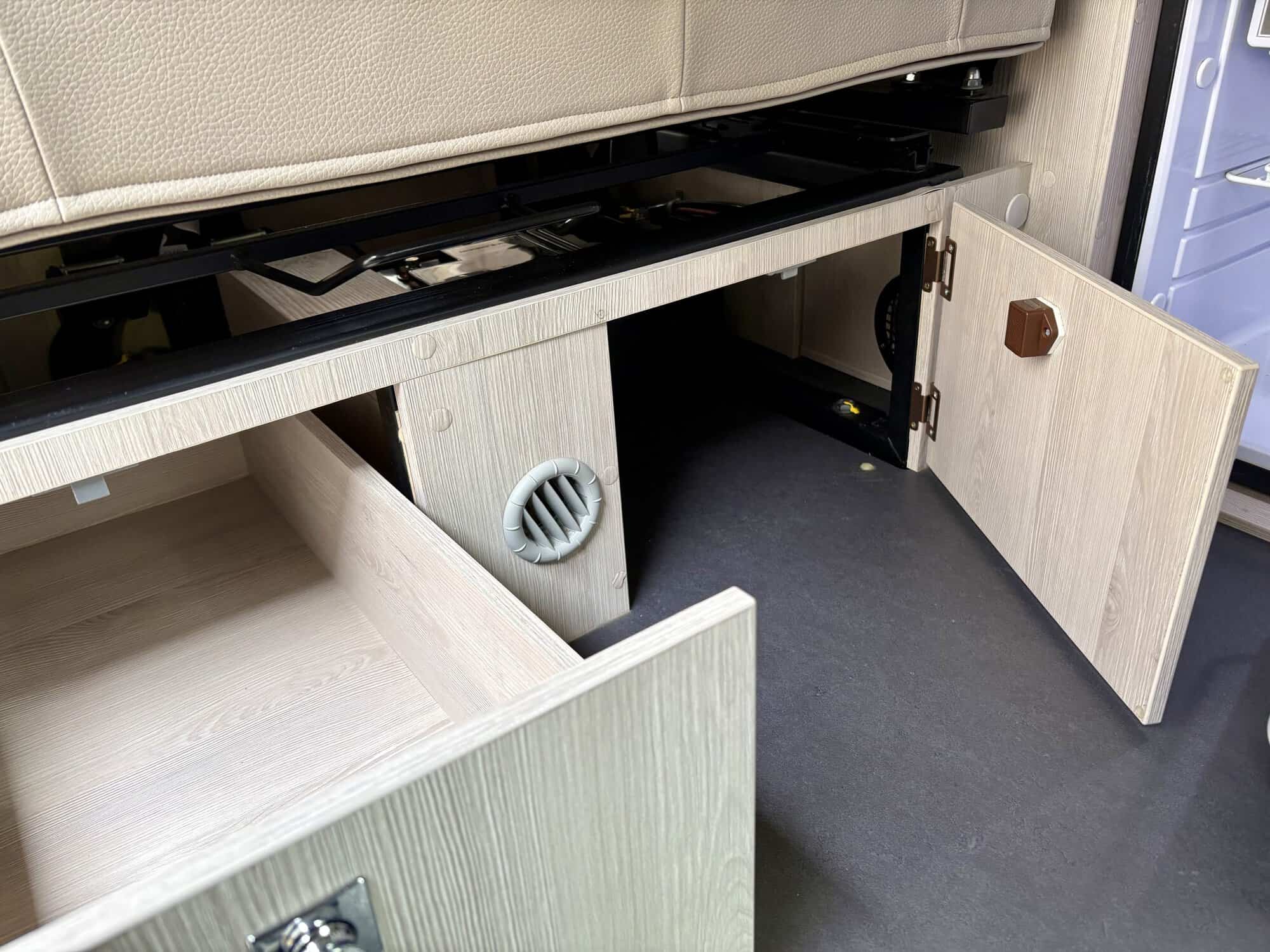 FONT VENDÔME AUTOCAMP 2.0 dCi 150 BVA – 2021 – 24 430 km – 1ère main – photo 10