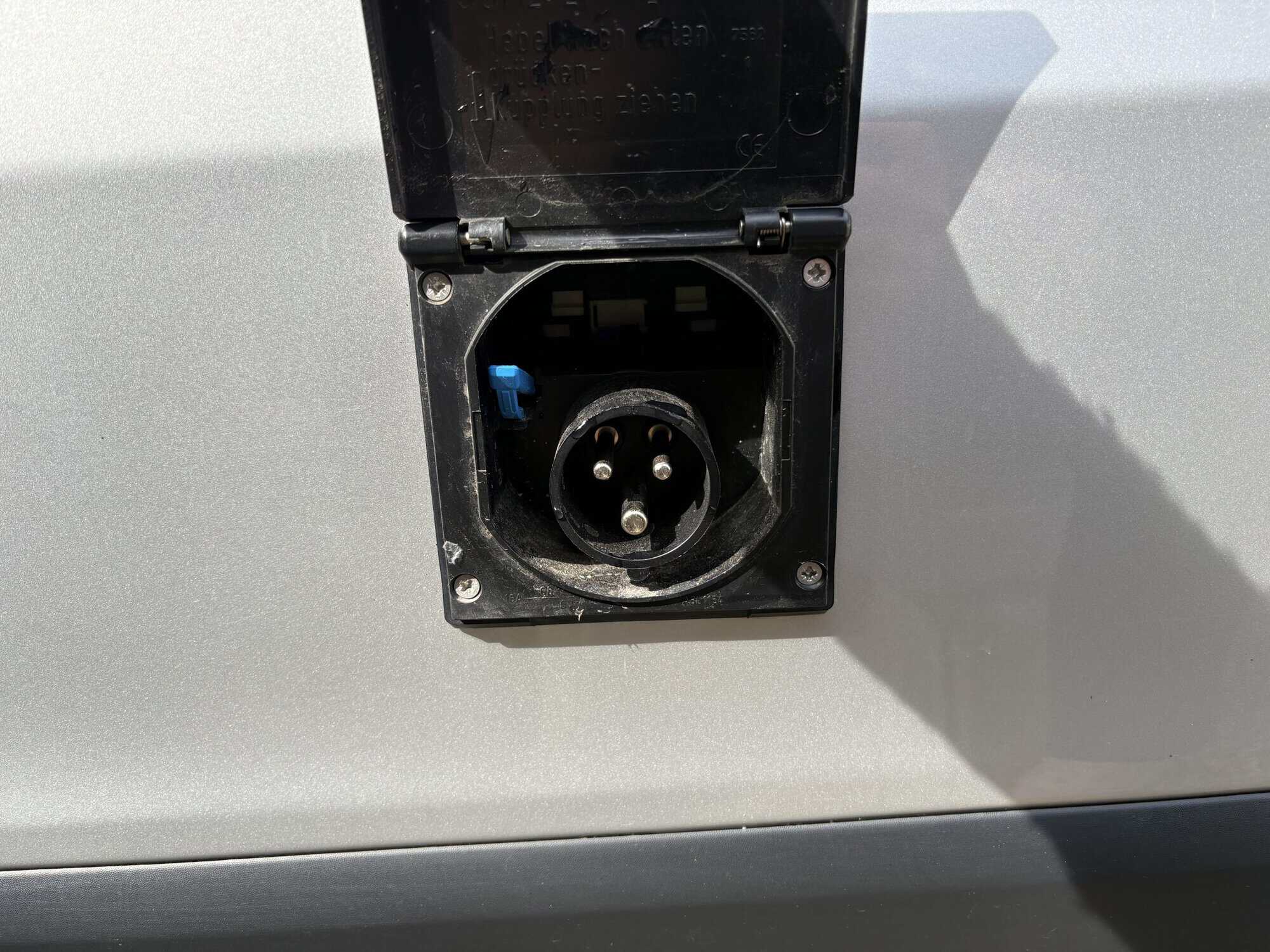FONT VENDÔME AUTOCAMP 2.0 dCi 150 BVA – 2021 – 24 430 km – 1ère main – photo 35
