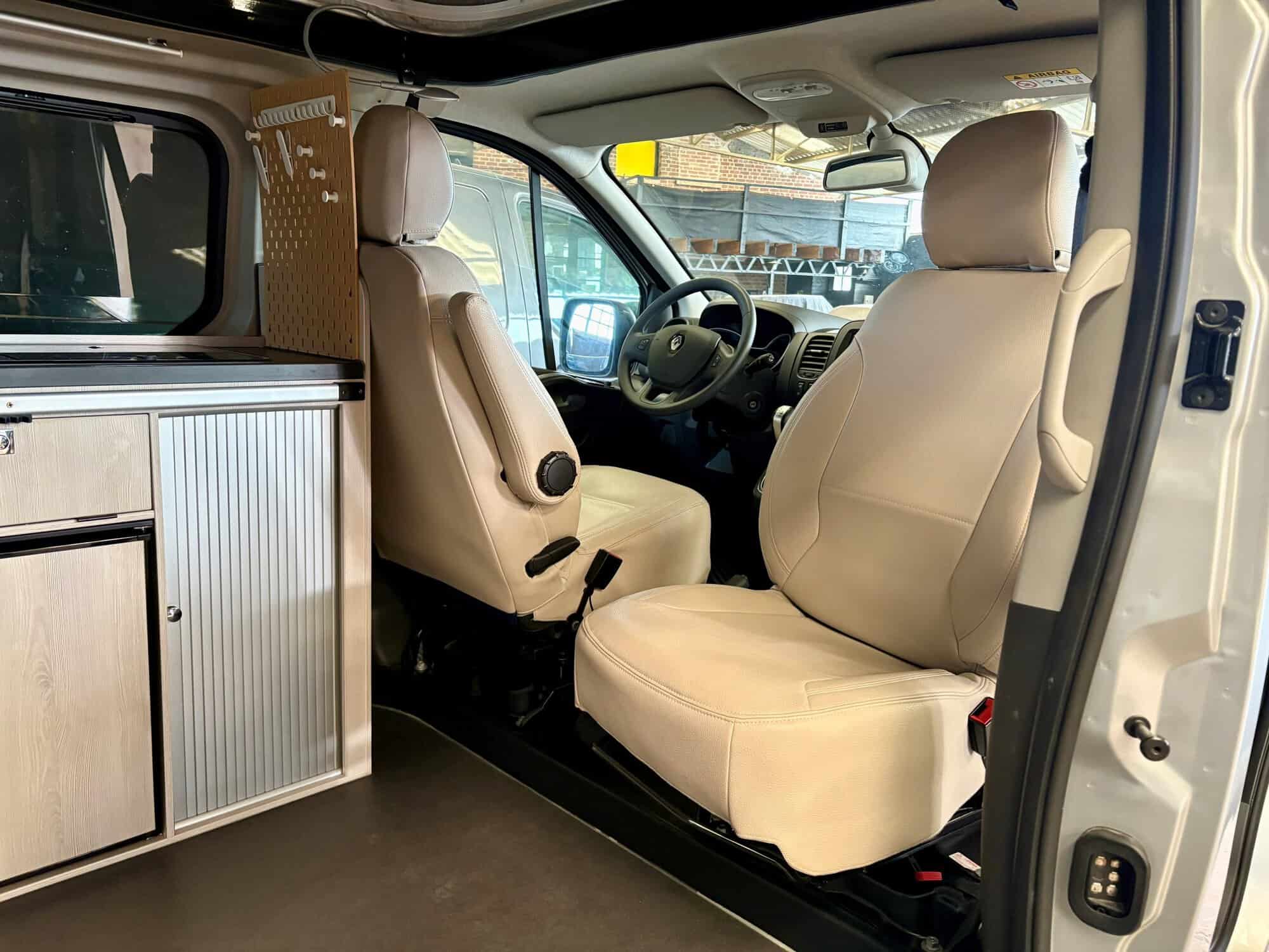 FONT VENDÔME AUTOCAMP 2.0 dCi 150 BVA – 2021 – 24 430 km – 1ère main – photo 8