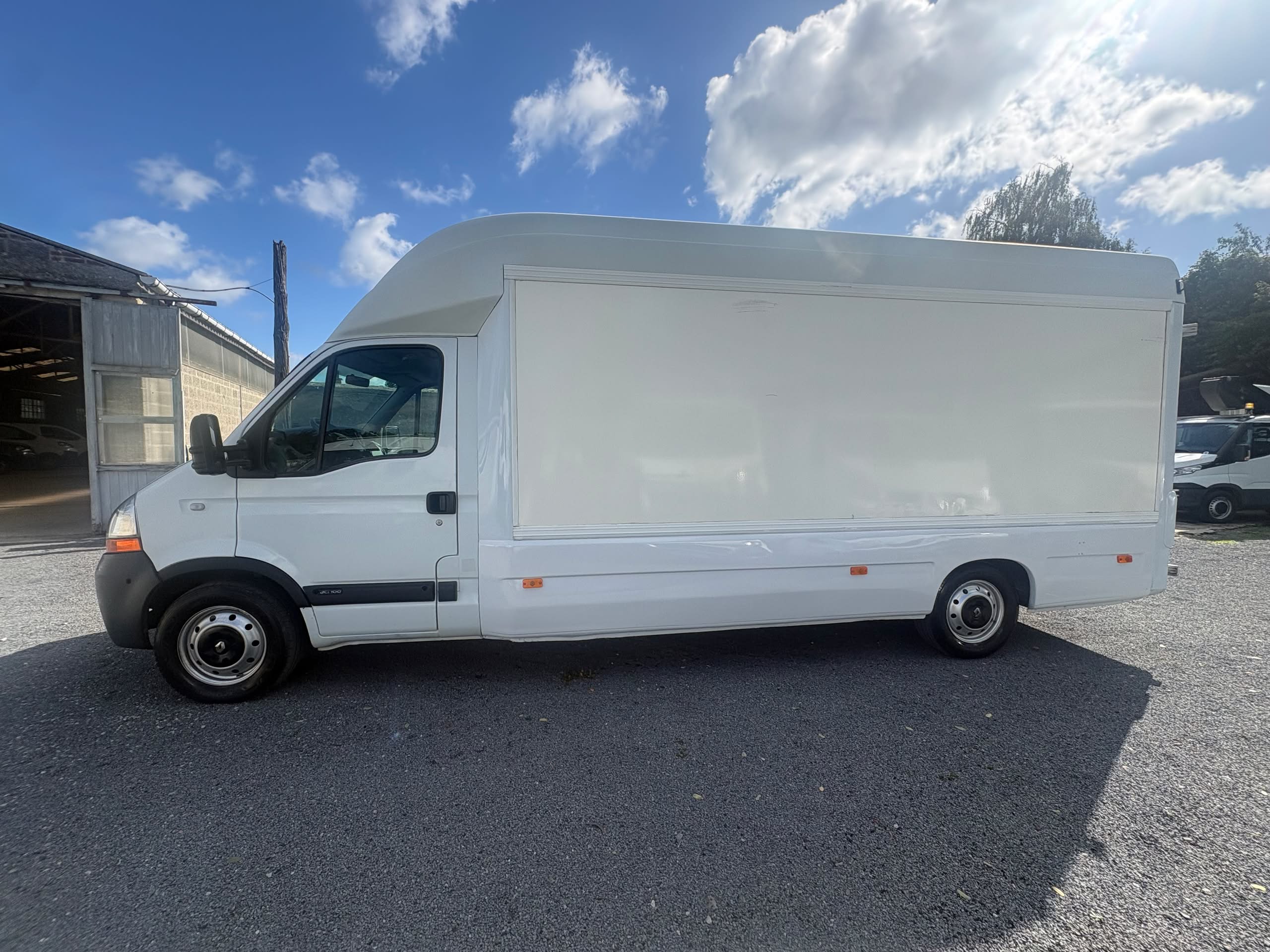 RENAULT MASTER II CAISSE 2.5l dCi 100CV – ORIGINE FRANCE – photo 3